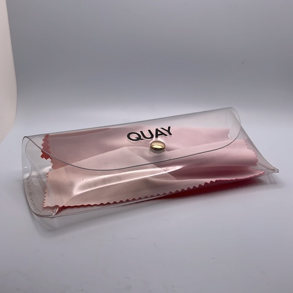 Retro oversized blue grey QUAY sunglasses with glasses case - Picture 7 of 7